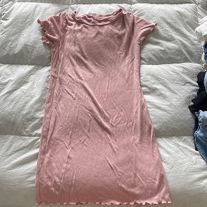 Pink t shirt dress XS